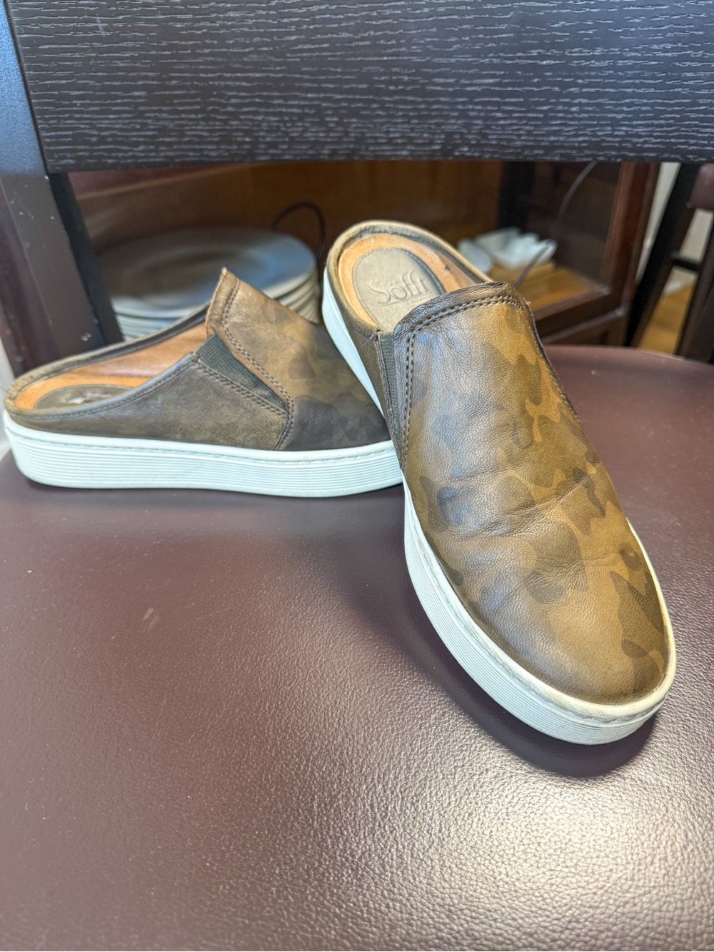 Sofft Camo Leather Slip On Sneakers Mules Casual Comfort Shoes Size 9